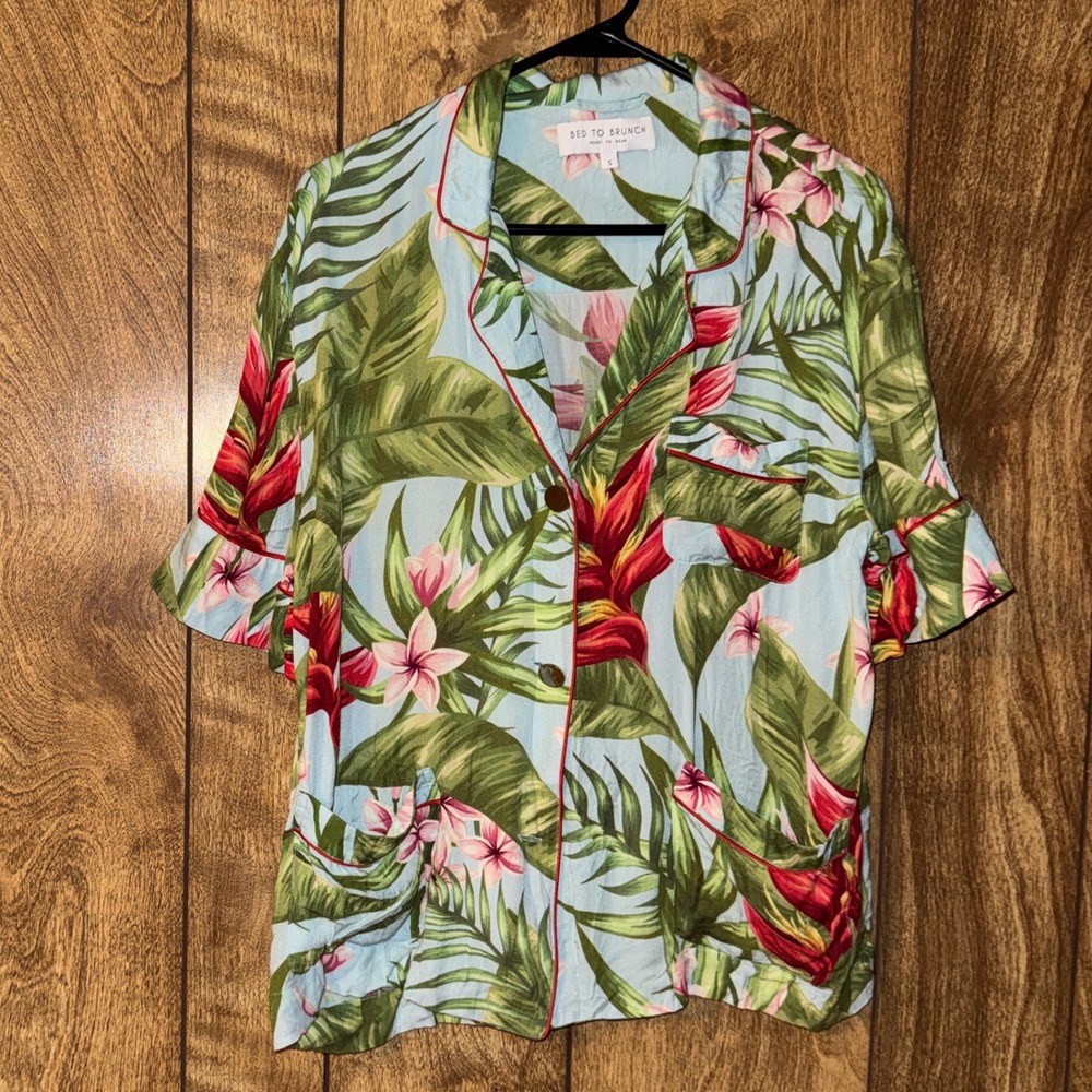 Bed to Brunch Tropical Floral Rayon Button Down Shirt Blue Green Red Women Small